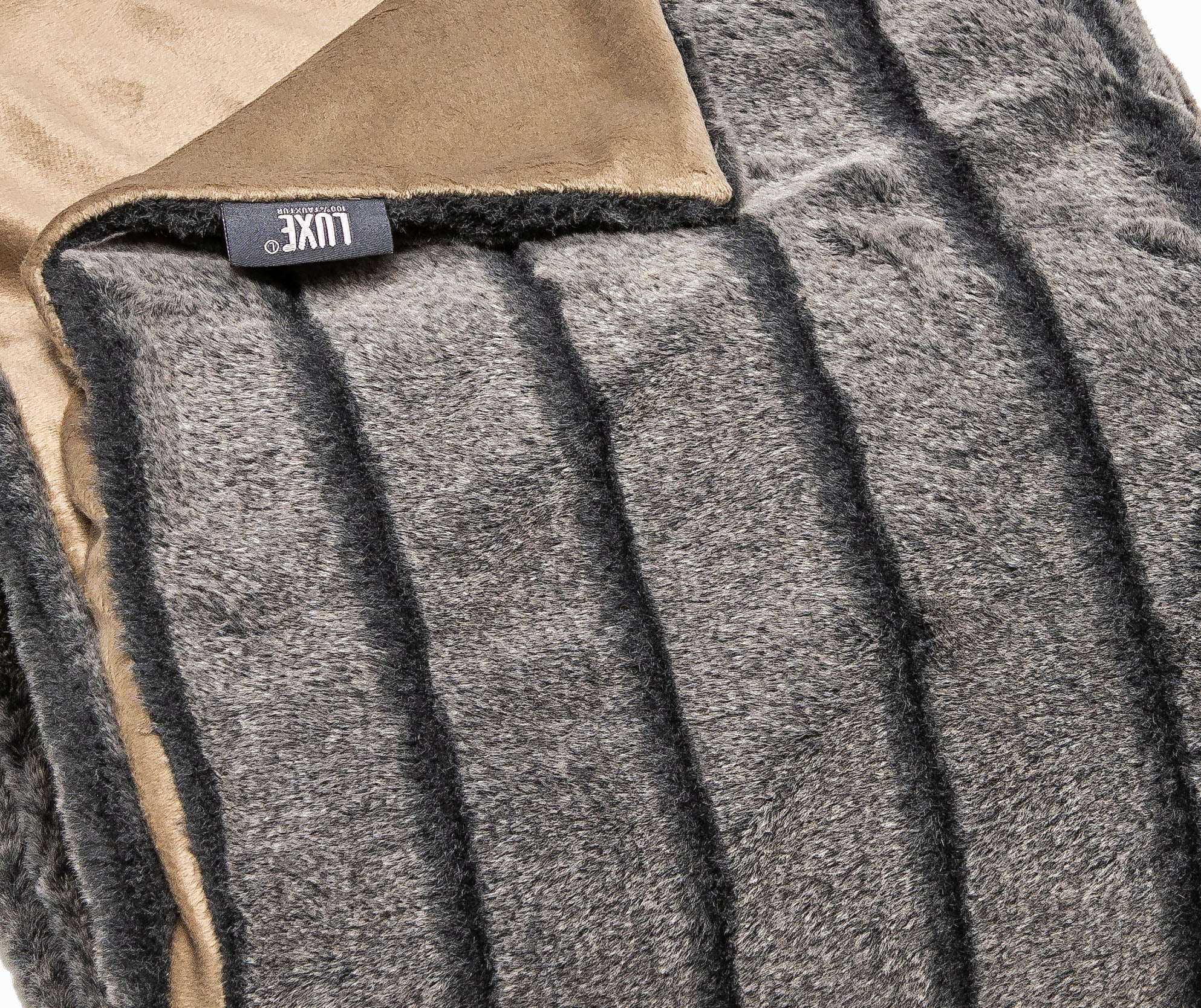 Luxe Signature Faux Fur Throw | 50"x60"