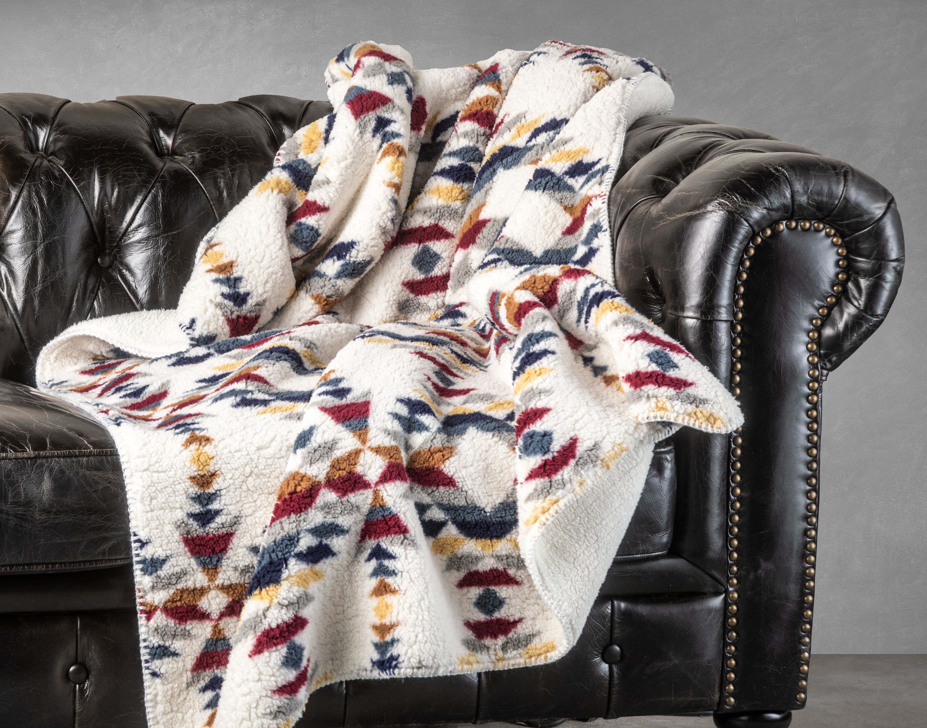 LUXE Flannel Sherpa Throw 60''×50'' - NAVAJO PRINT MULTICOLOR